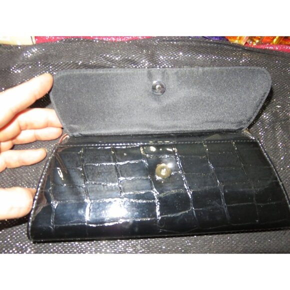 New Directions Black Croc Embossed Kisslock Flap Clutch Continental Long Wallet - Picture 3 of 11